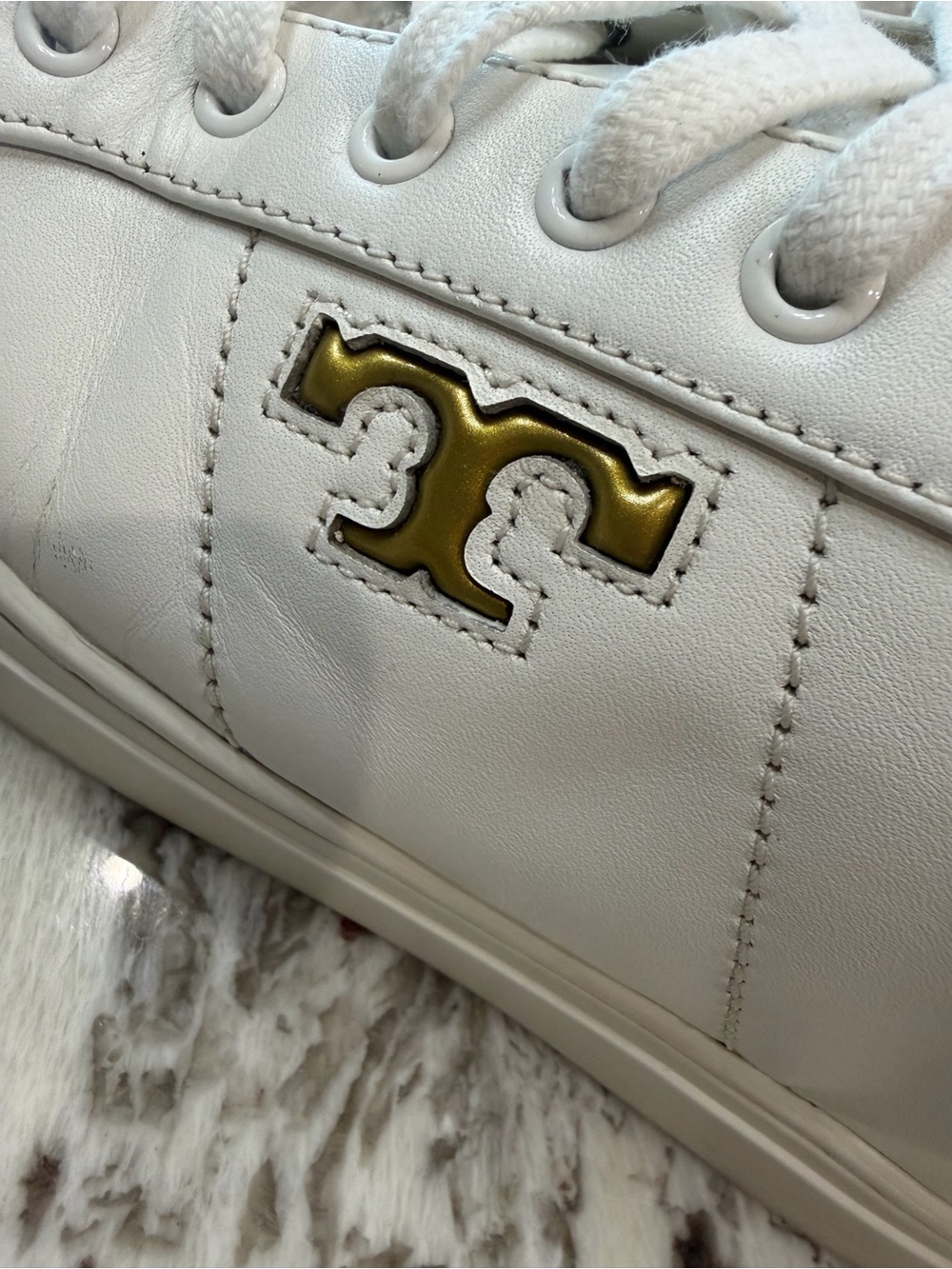 Tory Burch White Leather Low-Top Sneakers with Gold Logo - Picture 7 of 9